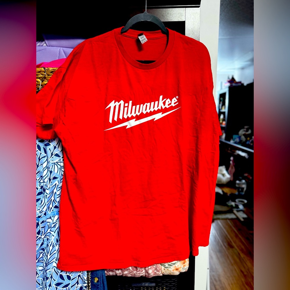 Milwaukee Tools Tee
Men’s Size 2XL
